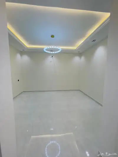 دور تمليك ارضي بحوش مدخل سيارة تشطيب VIP طريق ابها الخميس 11