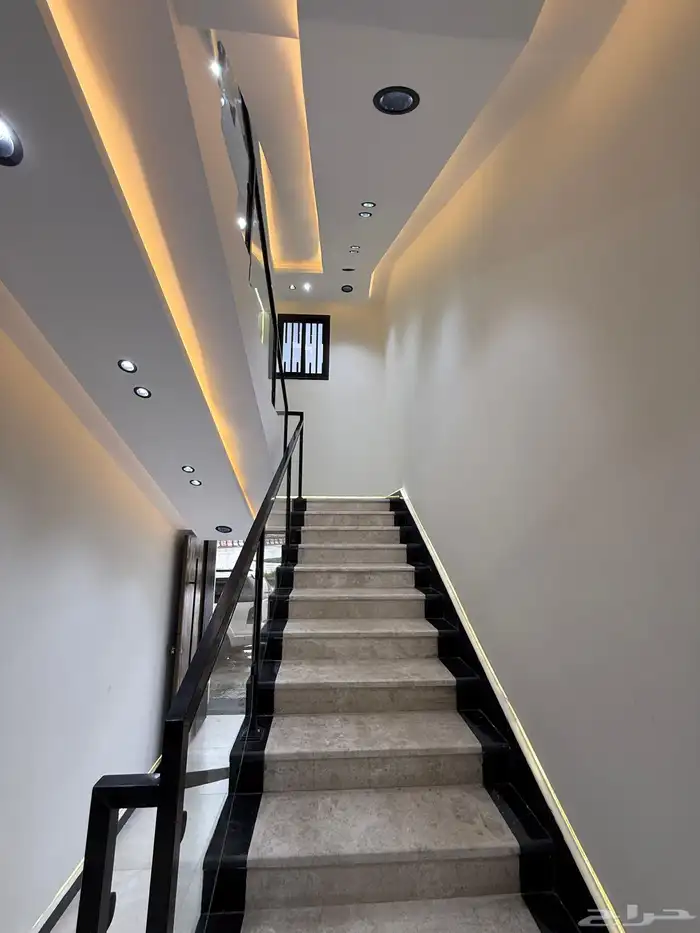 للبيع شقق ارضيه وعلويه تشطيب vip بدره الموسي 29