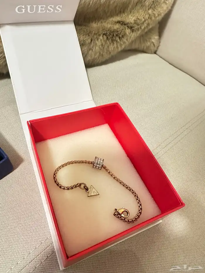 سلسال و أساور جس و فوسيل و ام كي 11