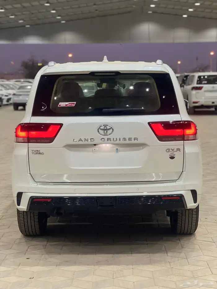 تويوتا لاندكروزر GXR-S 2025 واري سعودي 8