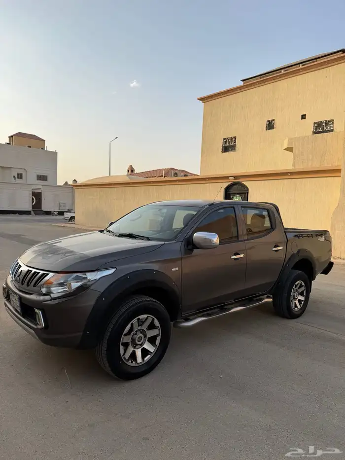 متسوبيشي L200 دبل ديزل 2018 لون بني 0