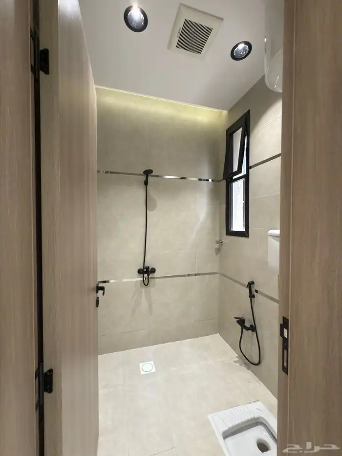للبيع ادوار ارضيه وروفات علويه ب احد رفيدة مخطط النزهه 1 51