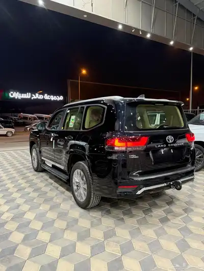 تويوتا لاندكروزر GXR L3 مديل 2025 سعودي بنزين بطاقه 3