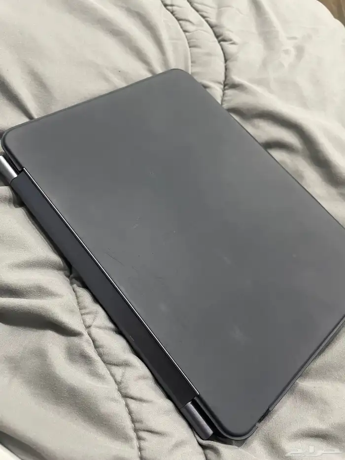 ايباد ابل الجيل العاشر   ابل بنسل ( usb-c )   ماجيك كيبورد 13