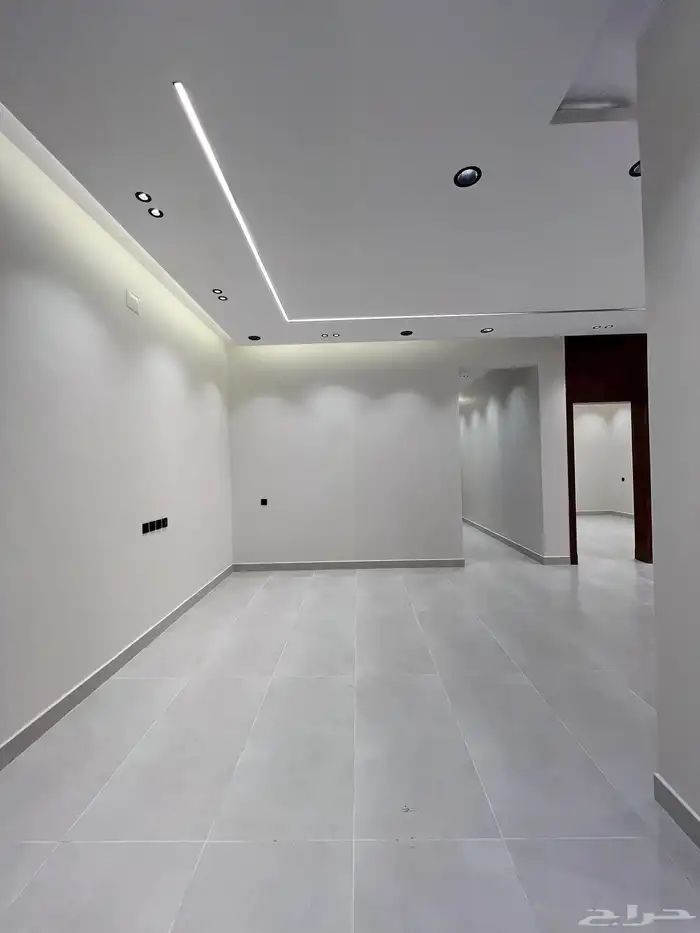 للبيع ادوار ارضيه وارواف علويه حى النسيم خميس مشيط 32