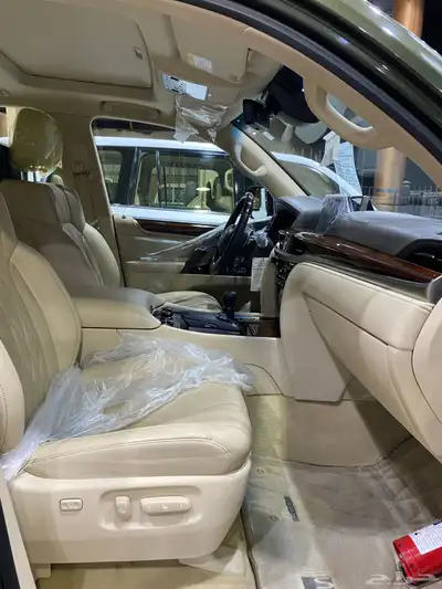 للبيع لكزس LX570 بلاك اديشن 2021 خليجي عداد قليل 65 الف 14