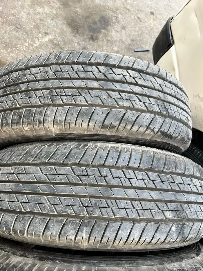 طقم  كفرات دنلوب بلاتينيوم مقاس 265.70.18تاريخ 2024شبه جديد 6