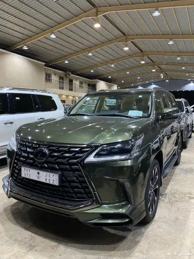 للبيع لكزس LX570 بلاك اديشن 2021 خليجي عداد قليل 65 الف 6