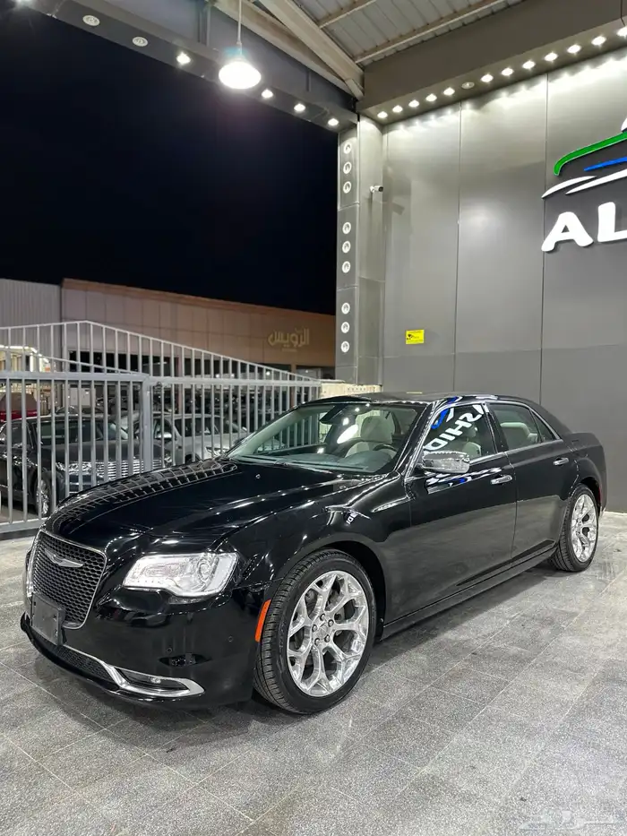 كرايزلر C300 اسود 2021 هيمي V8 5.7 معرض(الرشيدي) 8
