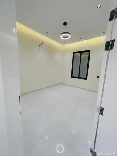 دور تمليك ارضي بحوش مدخل سيارة تشطيب VIP طريق ابها الخميس 14