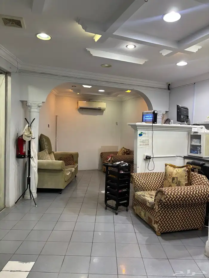 حلاق للبيع بكامل معداته في الاحساء 2