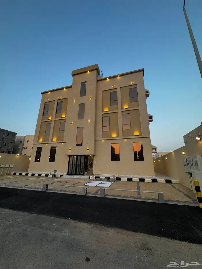 شقق و روف علوي للبيع 1