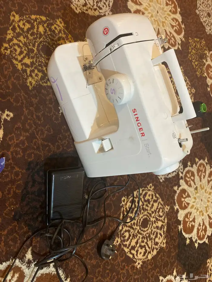 مكينة خياطة للبيع نظيفة جدا 1