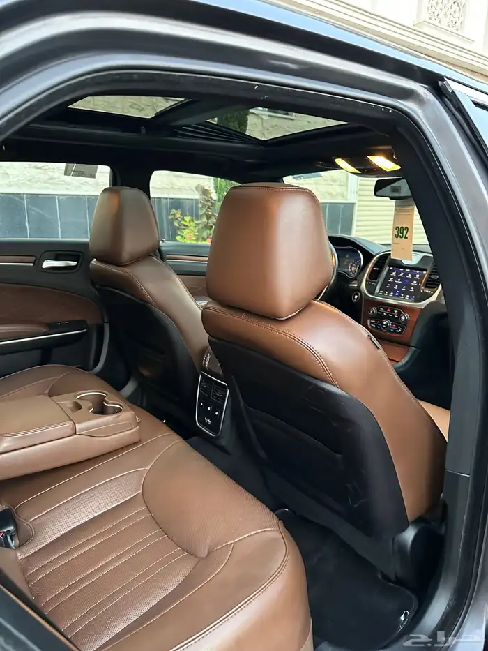 كرايزلر c300 اكزاكتيف 2019 25