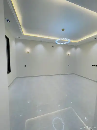 دور تمليك ارضي بحوش مدخل سيارة تشطيب VIP طريق ابها الخميس 5