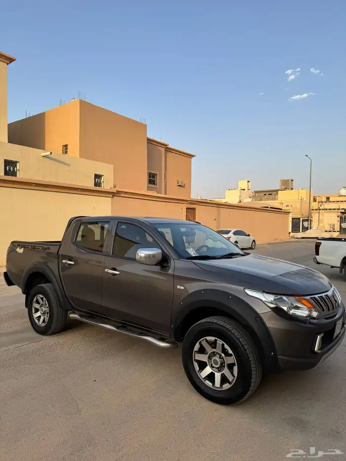 متسوبيشي L200 دبل ديزل 2018 لون بني 2