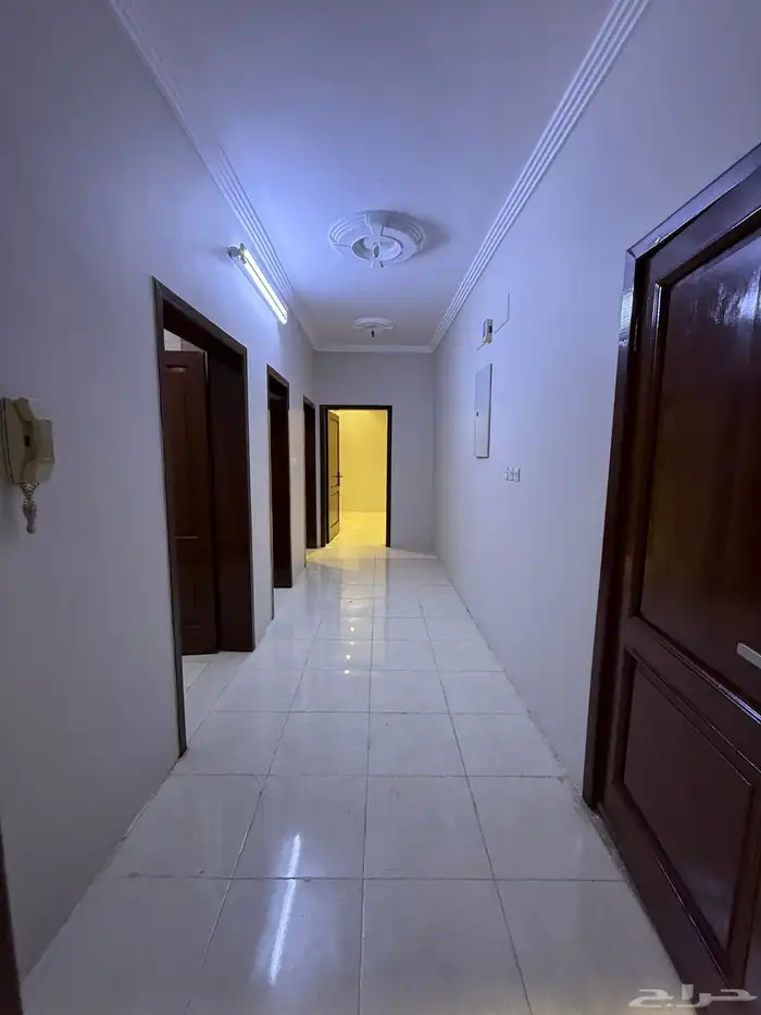 شقة للإيجار للعوائل فقط 10