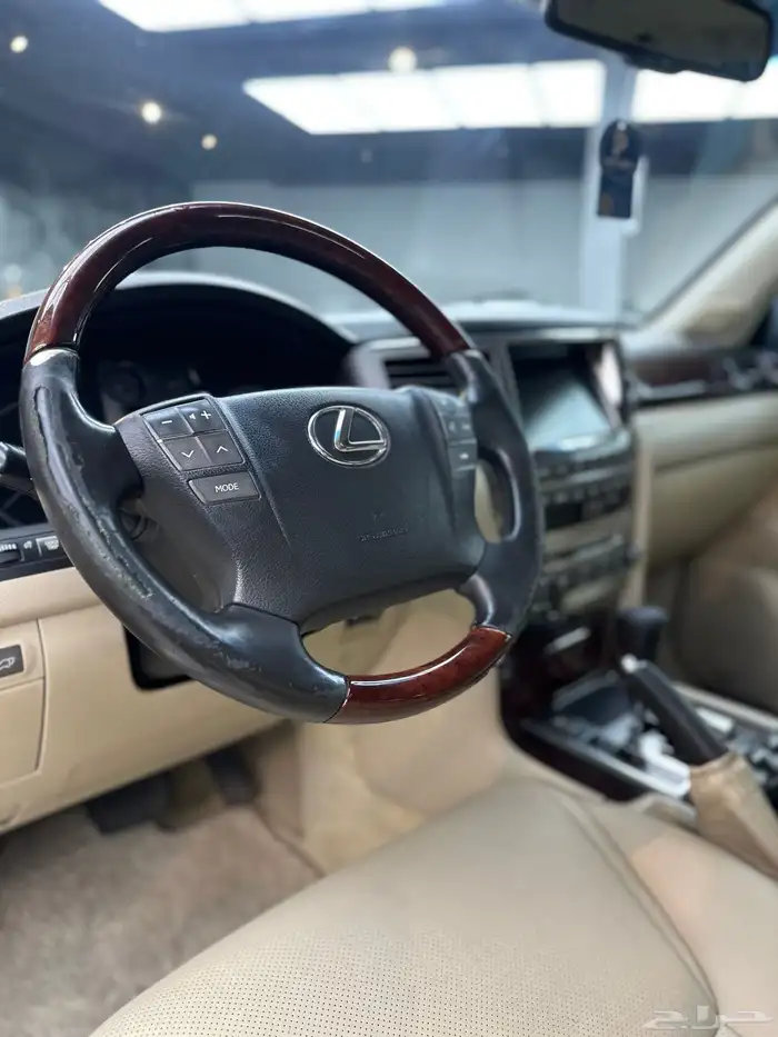 جيب لكزس LX570 11