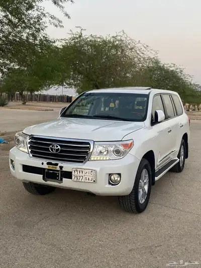 لاندكروزر 2013 سعودي 1