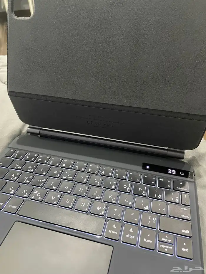 ايباد ابل الجيل العاشر   ابل بنسل ( usb-c )   ماجيك كيبورد 15