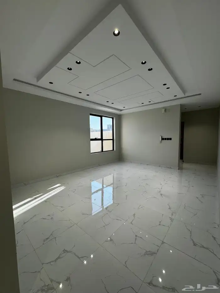 شقق و روف علوي للبيع 11