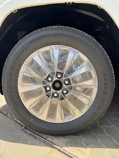 تويوتا لاندكروزر GXR4 بنزين 2025 4