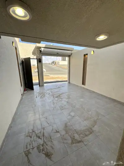للبيع بالمحاله روف علوي دور ثاني مع ملحق بمدخل سياره 380م 36