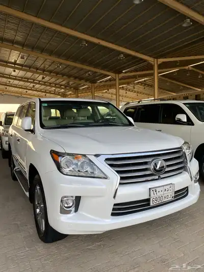 للبيع لكزس LX570DD فل كامل 2014 عبداللطيف عداد قليل 86 الف 7