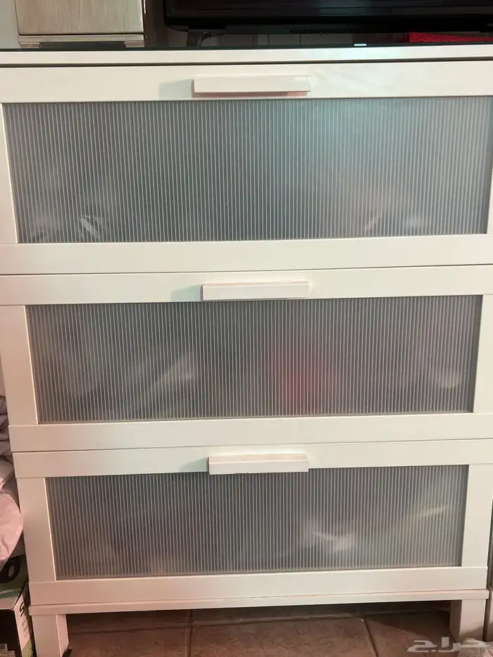 قطع غرفه نوم من ايكيا للبيع 4