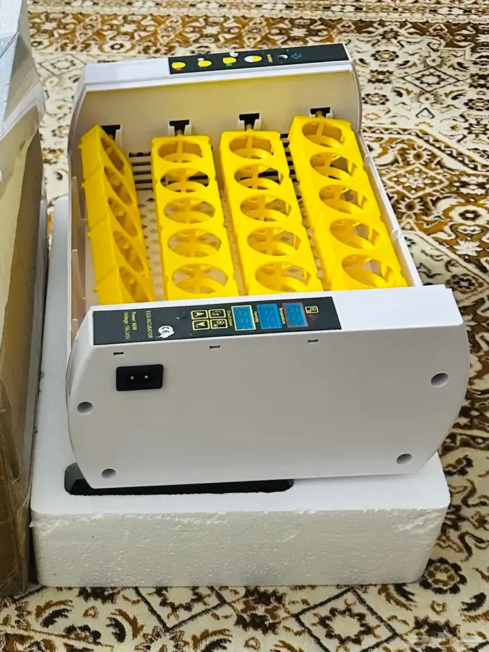 فقاسات  بيض جديد عدد (4) فقاسات 2