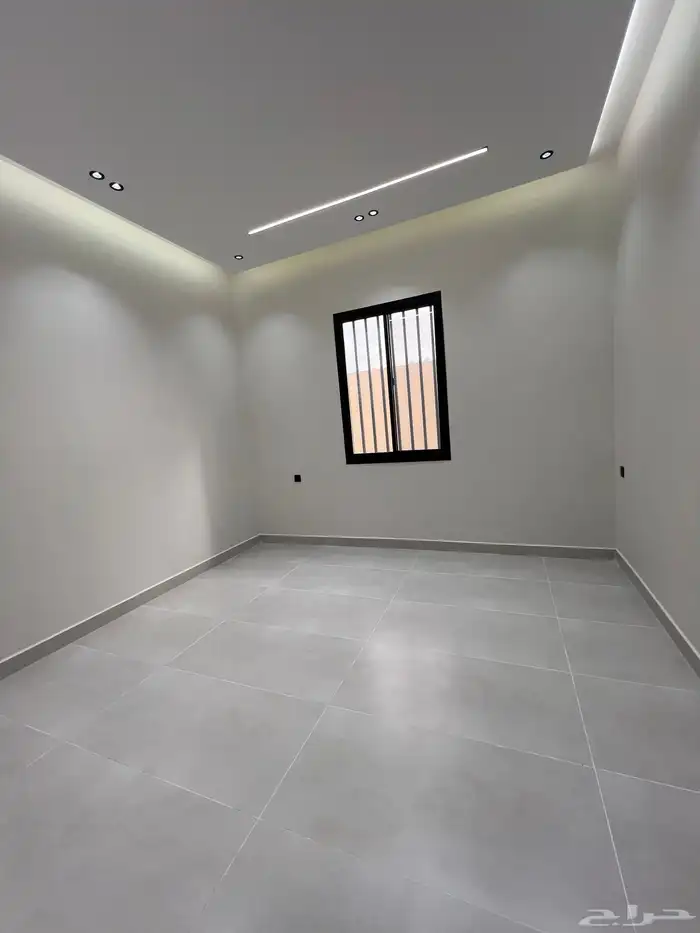 للبيع ادوار ارضيه وارواف علويه حى النسيم خميس مشيط 21