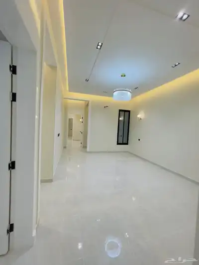 دور تمليك ارضي بحوش مدخل سيارة تشطيب VIP طريق ابها الخميس 10