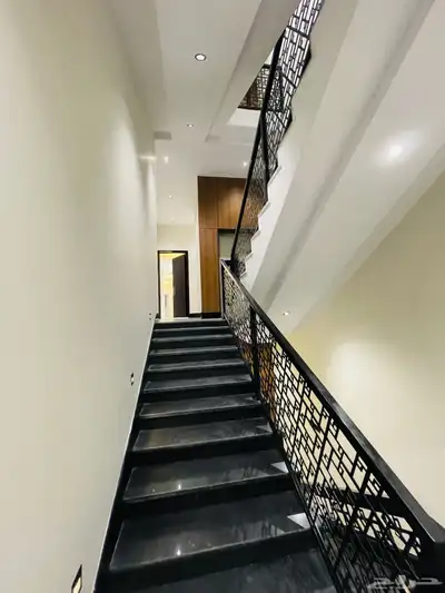 للبيع روف علوي مع ملحق درج داخلي وخارجي من 780 الف 2