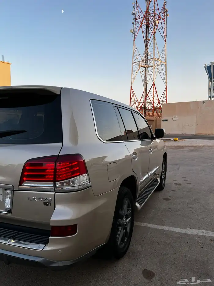 جيب لكزس 2012 LX 570 DD شرط وكاله 9