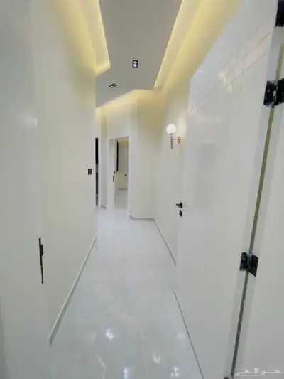 دور تمليك ارضي بحوش مدخل سيارة تشطيب VIP طريق ابها الخميس 13