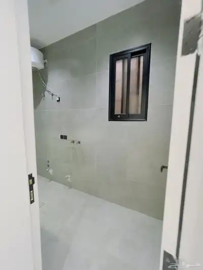 للبيع روف علوي مع ملحق درج داخلي وخارجي من 780 الف 25