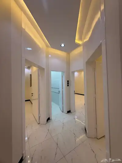 للبيع شقه ارضيه مساحات وسيعه واصل جميع الخدمات موقع جبار 20