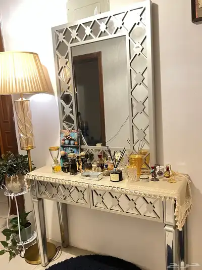 مدخل جميل للبيع في حالة جيدة و سليمة 0