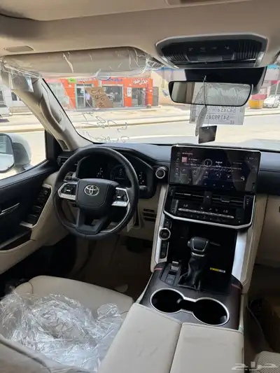 تويوتا لاندكروزر GXR4 بنزين 2025 6