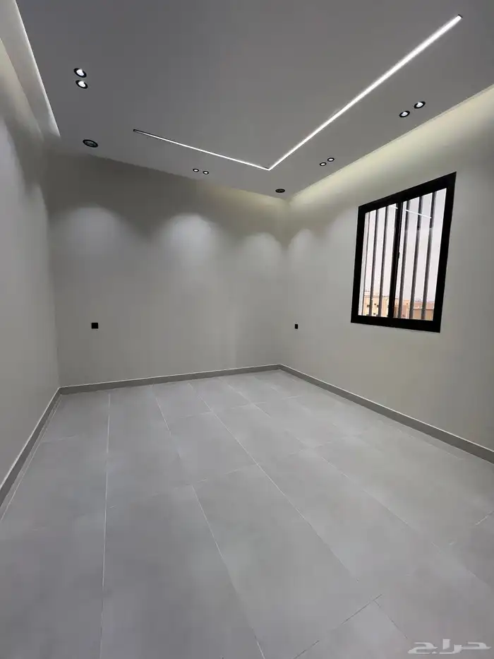 للبيع ادوار ارضيه وارواف علويه حى النسيم خميس مشيط 34