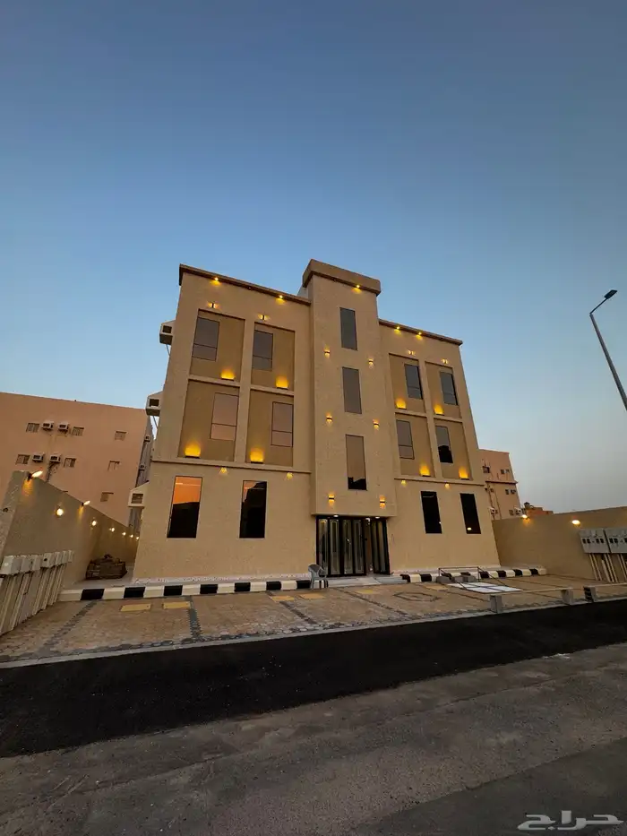 شقق و روف علوي للبيع 0