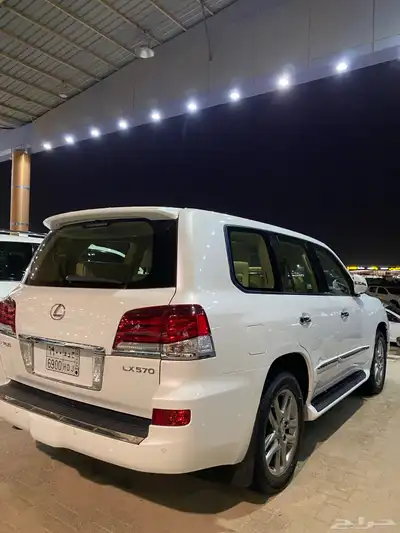 للبيع لكزس LX570DD فل كامل 2014 عبداللطيف عداد قليل 86 الف 3