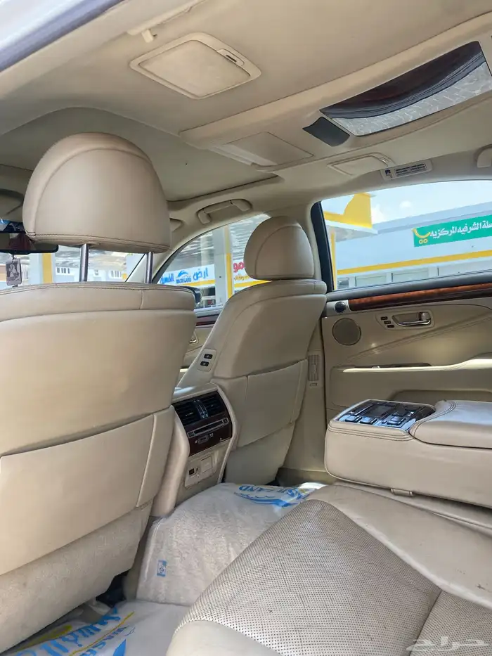للبيع لكزس 460 L موديل 2015 10