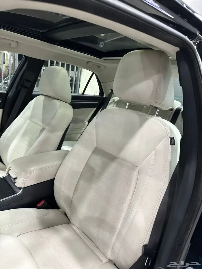 كرايزلر C300 اسود 2021 هيمي V8 5.7 معرض(الرشيدي) 20