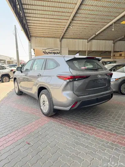 تويوتا هايلاندر GLE هايبرد 2025 3