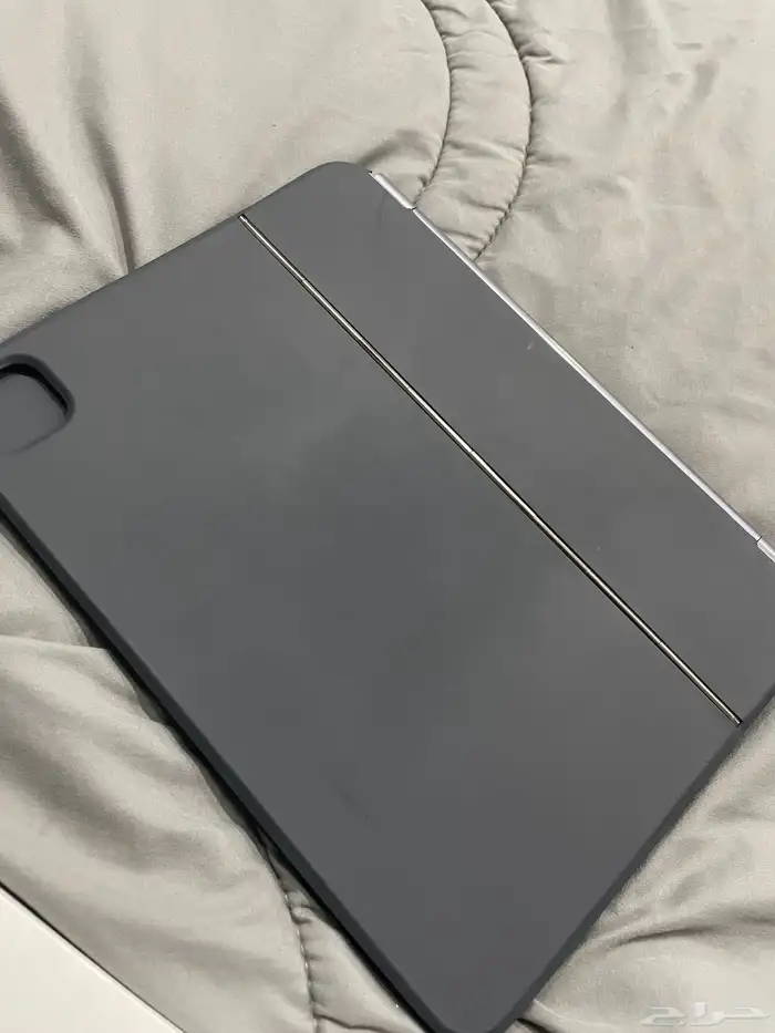 ايباد ابل الجيل العاشر   ابل بنسل ( usb-c )   ماجيك كيبورد 14