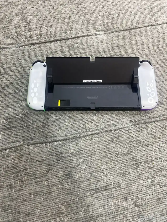 جهاز ألعاب نيتندو سويتش نسخة OLED 2
