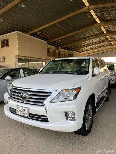 للبيع لكزس LX570DD فل كامل 2014 عبداللطيف عداد قليل 86 الف 6