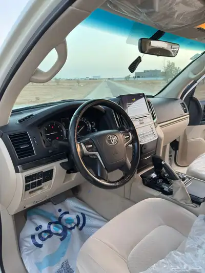 لاندكروزر 2020 GXR تورينق 13