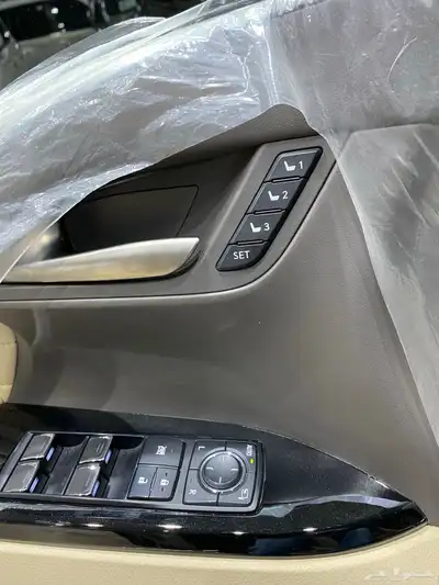 للبيع لكزس LX570 بلاك اديشن 2021 خليجي عداد قليل 65 الف 24